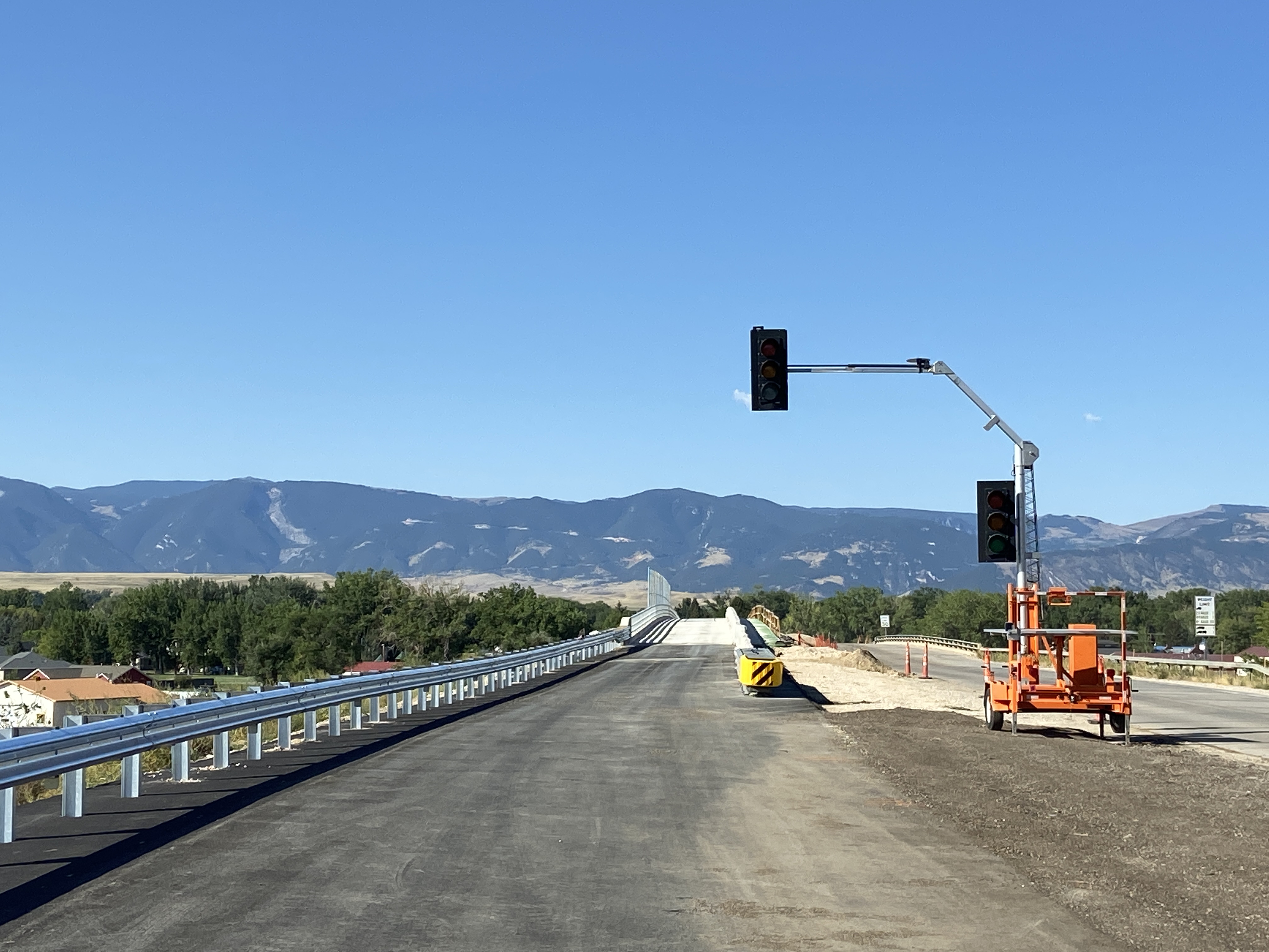 US14 Ranchester Bridge WB signal for detour.JPG