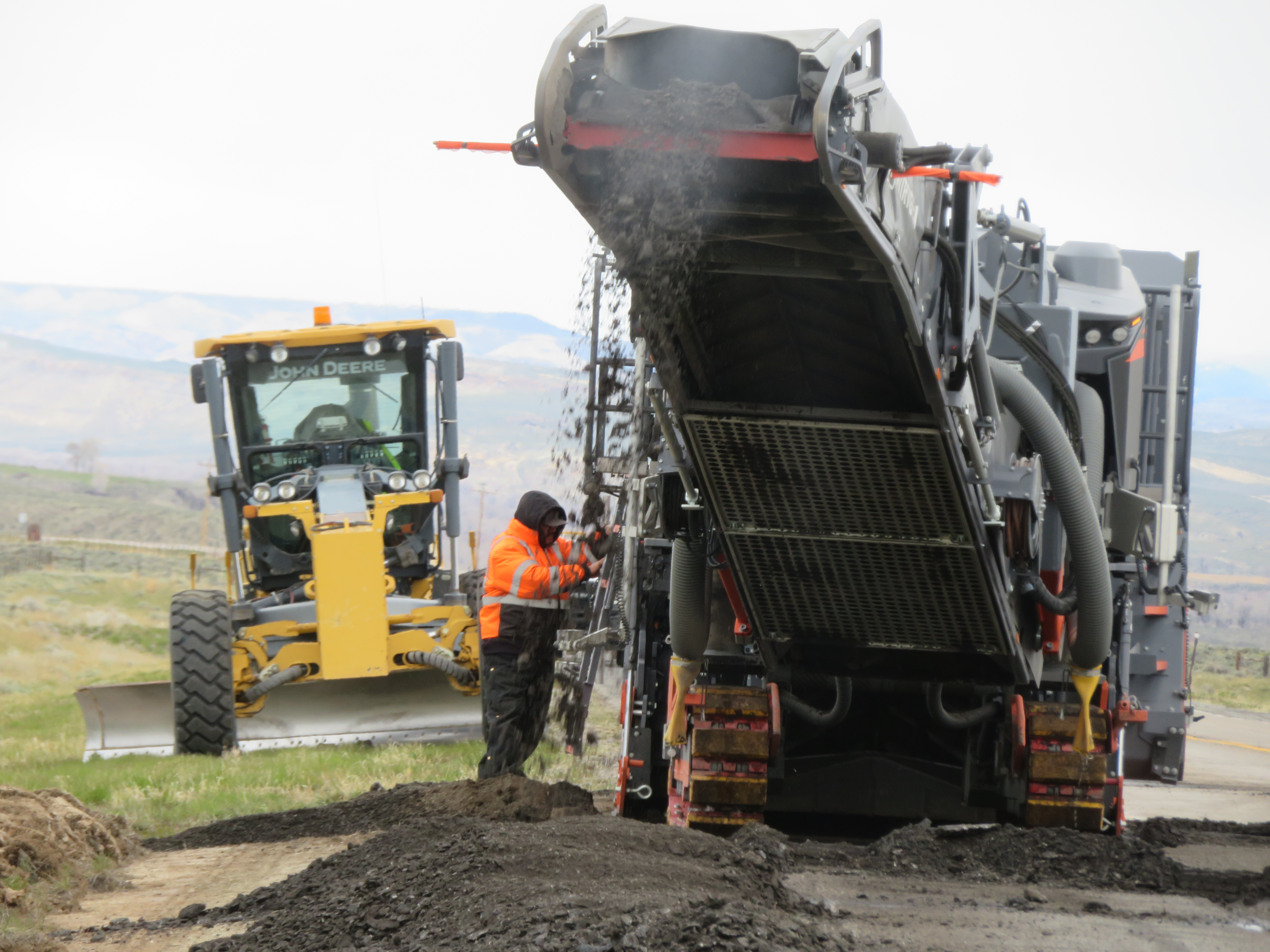 milling US26-287 2 5-8-2024.JPG