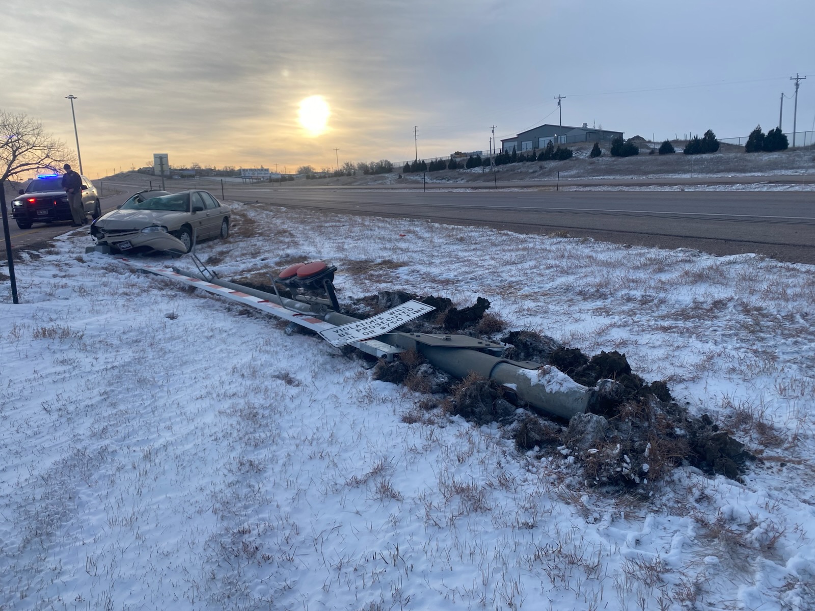 Broken closure gate_I90.jpg